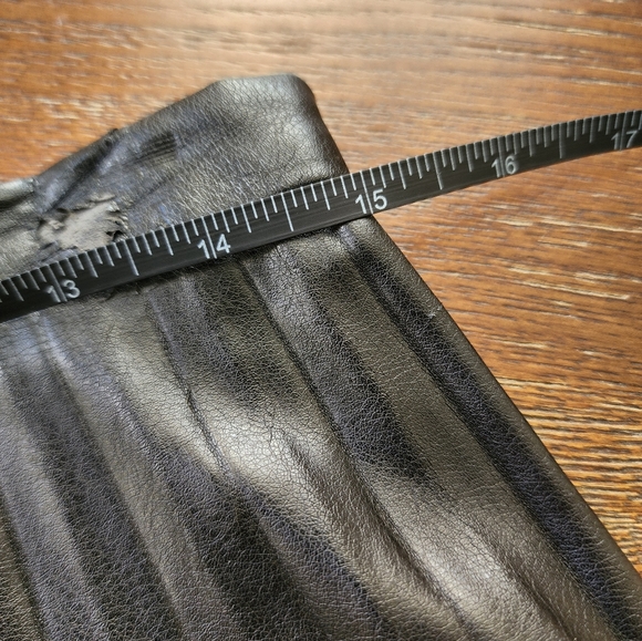 Calvin Klein Faux Leather Pleated Skirt size 4 - Picture 5 of 11